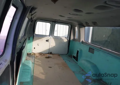 2008 Ford E-350 Super Duty z USA, uszkodzony, nr VIN 1FBSS31L08DB35985